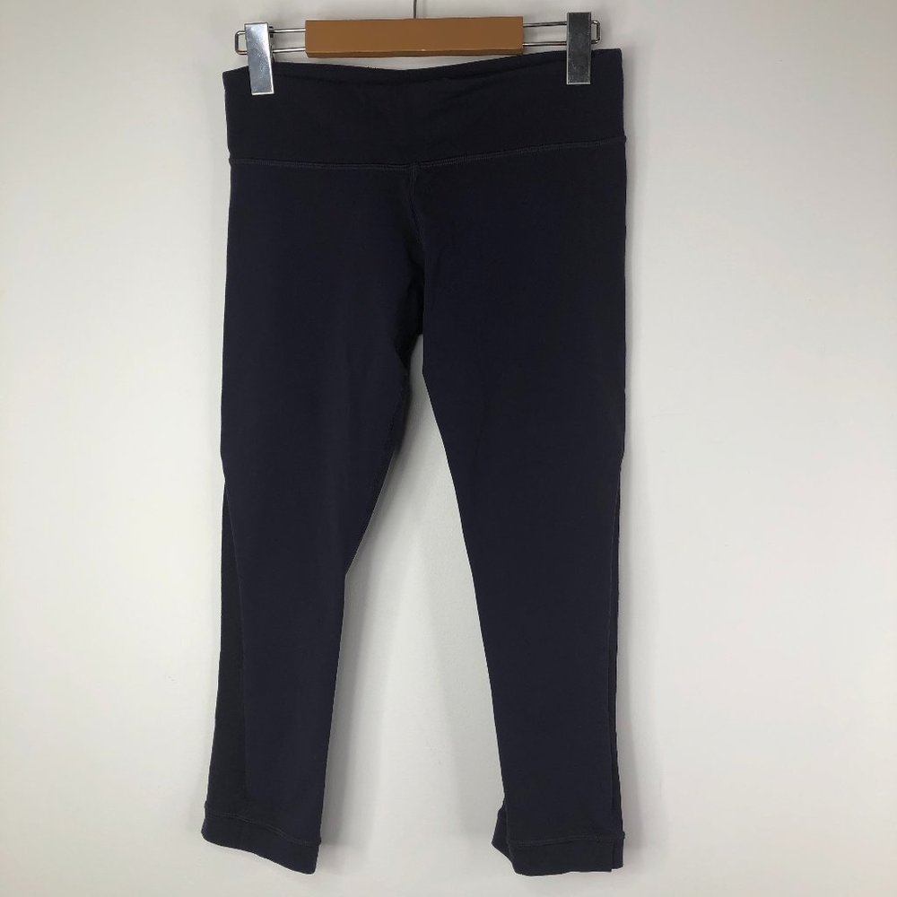 Lululemon Womens Capri Leggings Dark Blue Size 6